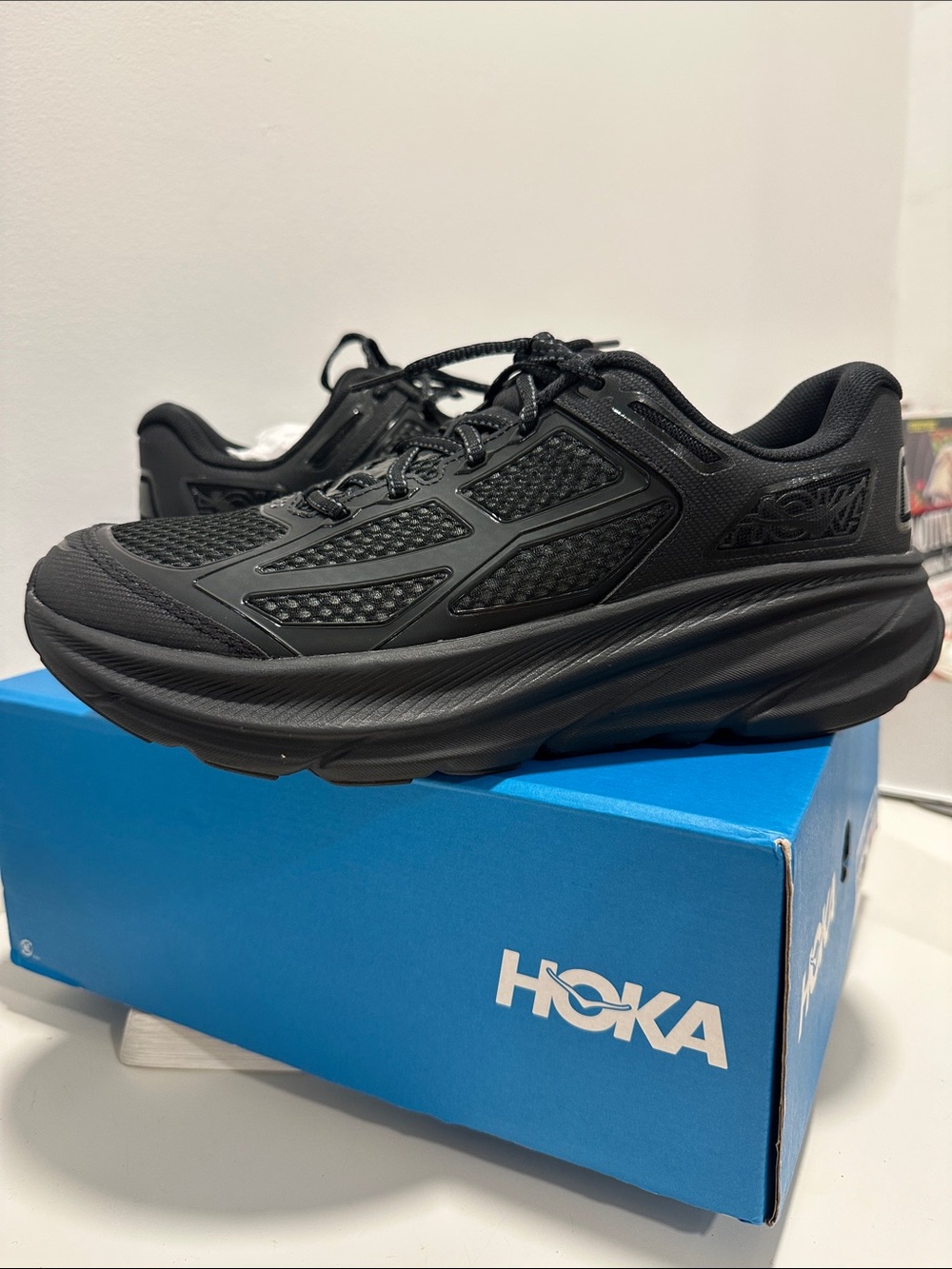 Hoka Men's All-Black Athletic Running Shoes 290